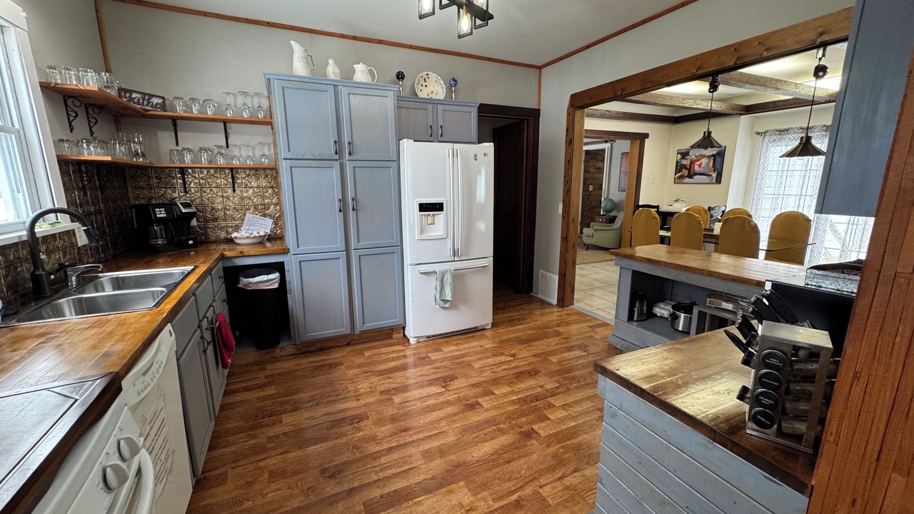 Photo of Kitchen in Westside Connection
