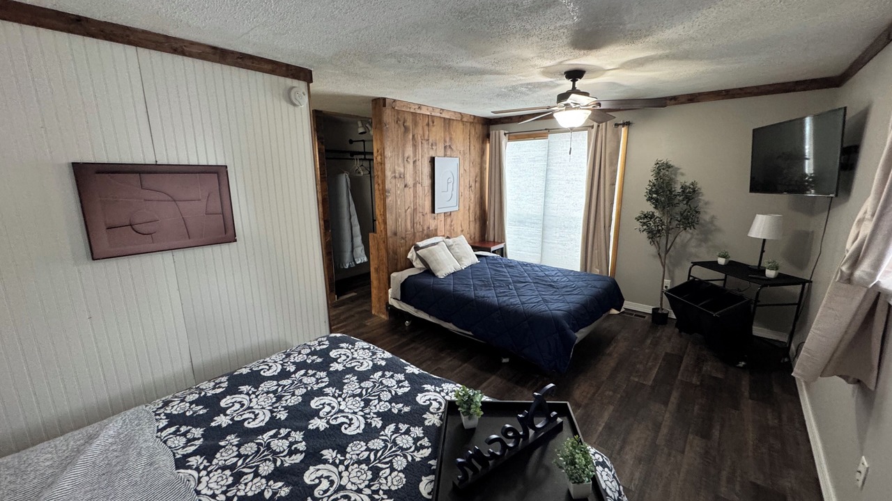 Photo of Bedroom in Westside Connection