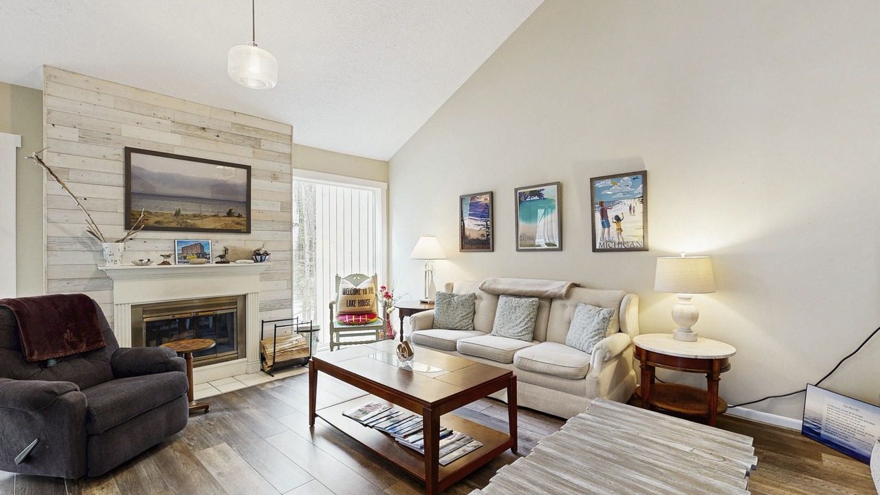 Photo of Livingroom in Harbor Springs