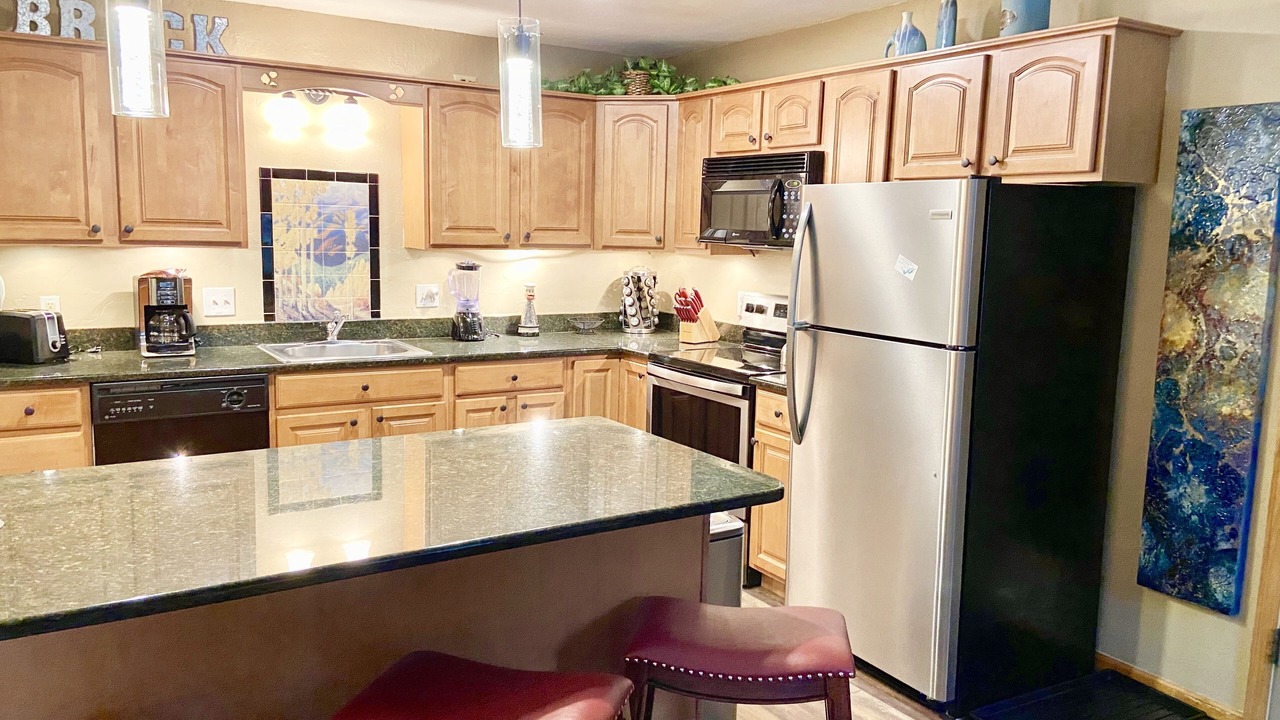 Photo of Kitchen in Peak 9