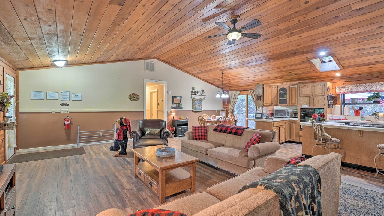 Photo of Livingroom in Pollock Pines