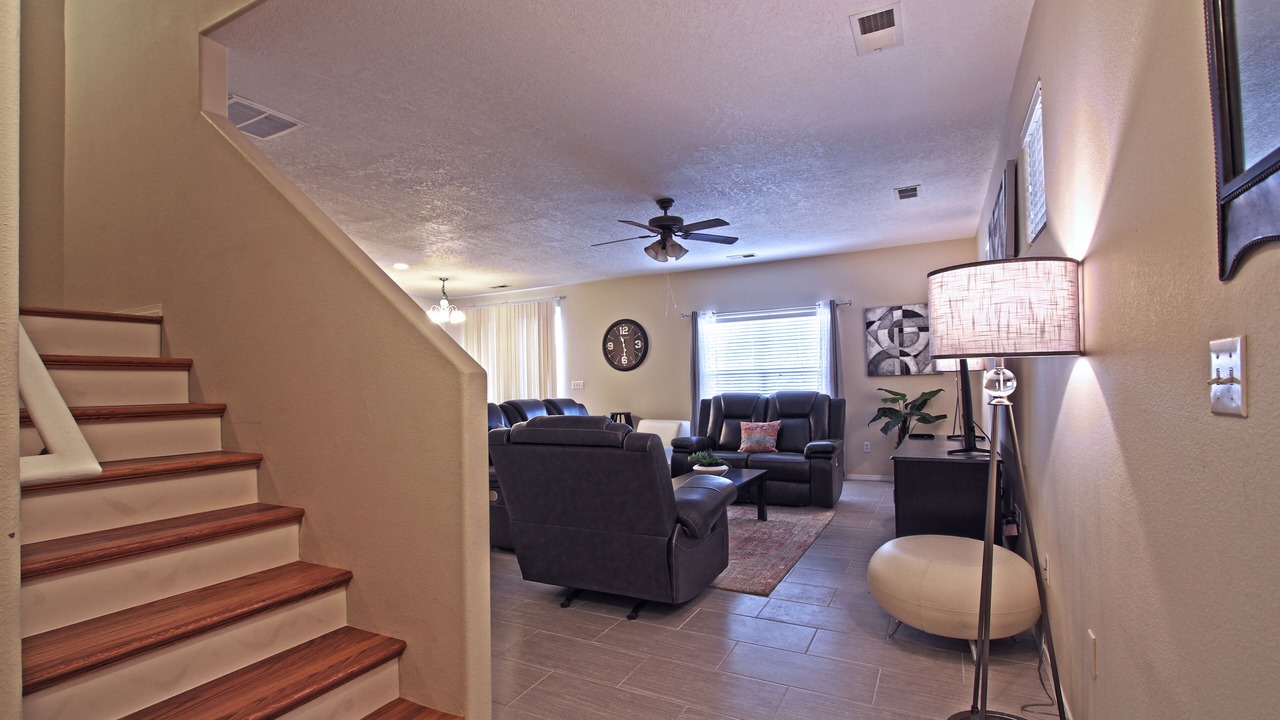 Photo of Livingroom in Victory Hills