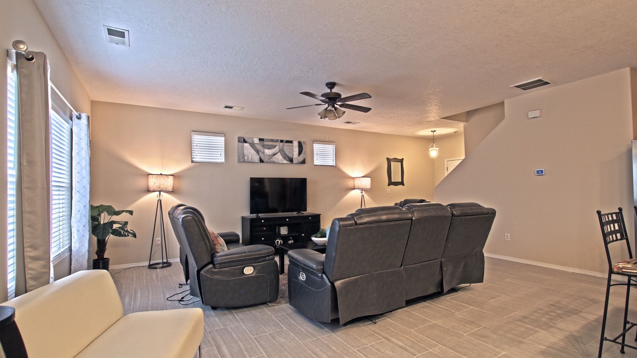 Photo of Livingroom in Victory Hills