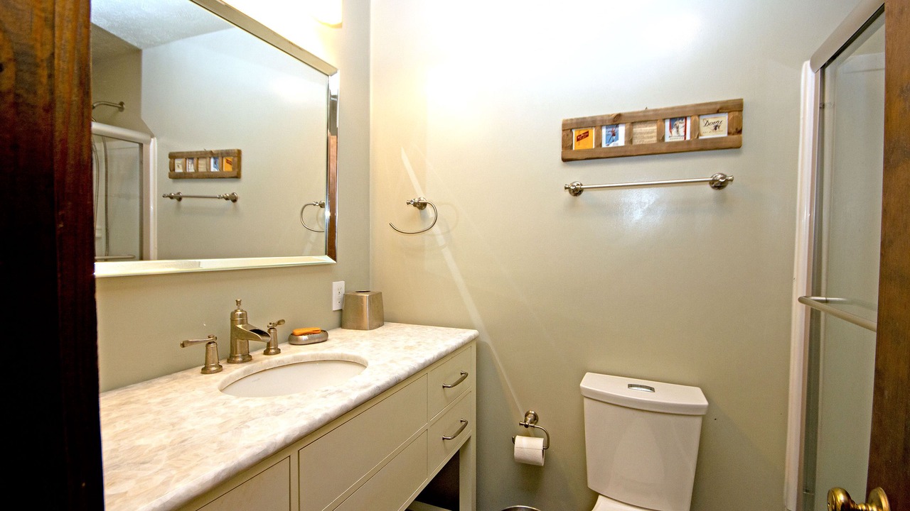 Photo of Bathroom in Treeloft