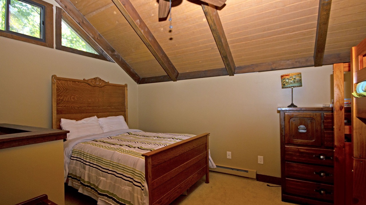 Photo of Bedroom in Treeloft