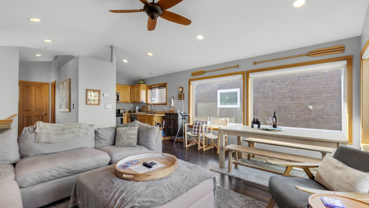 Photo of Livingroom in Tolovana Park