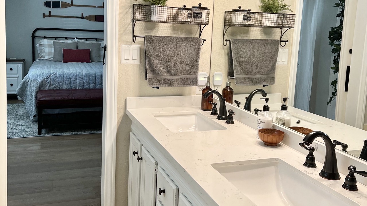 Photo of Bathroom in Sunridge Estates