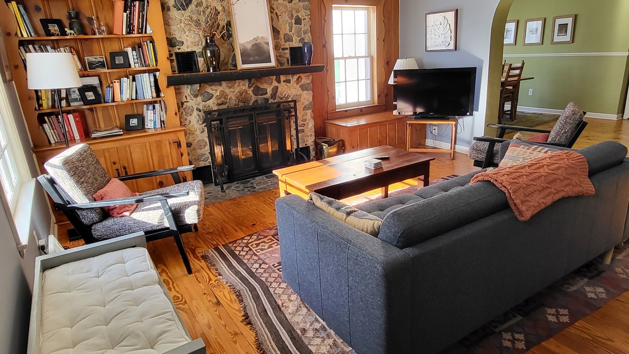 Photo of Livingroom in Dexter