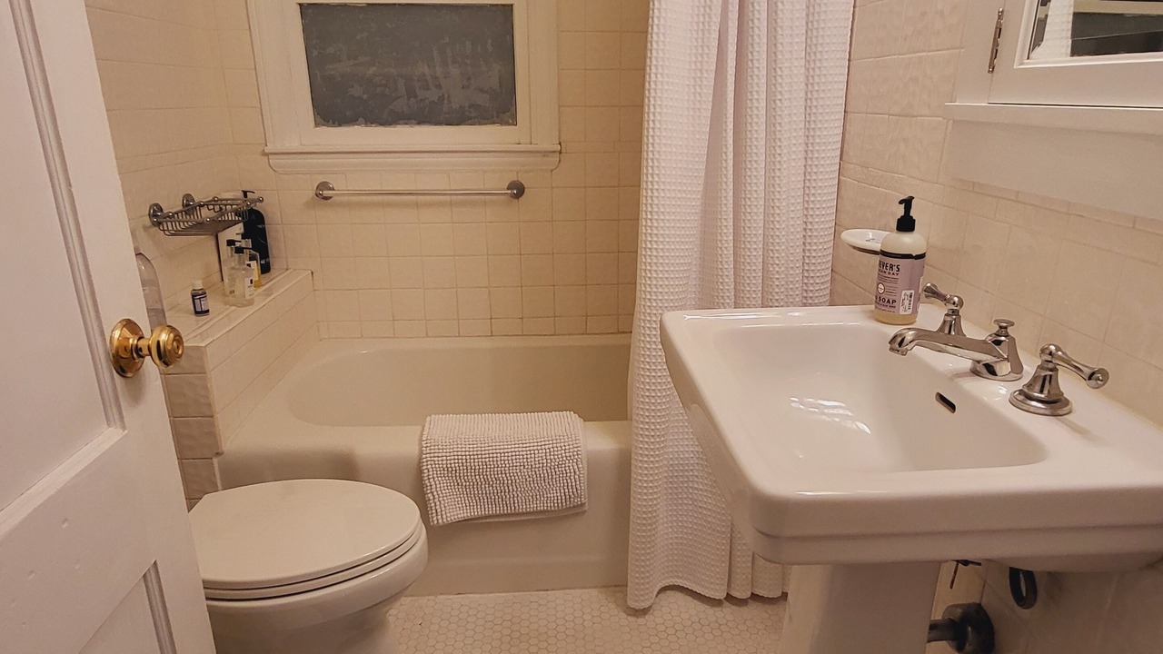 Photo of Bathroom in Dexter