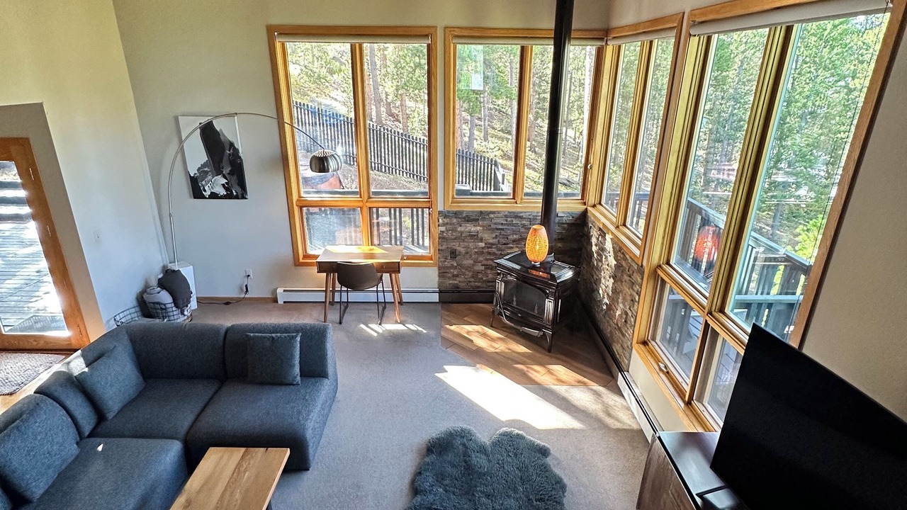Photo of Livingroom in Forest Hills