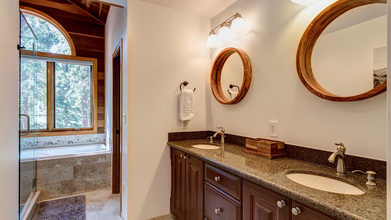 Photo of Bathroom in Forest Hills