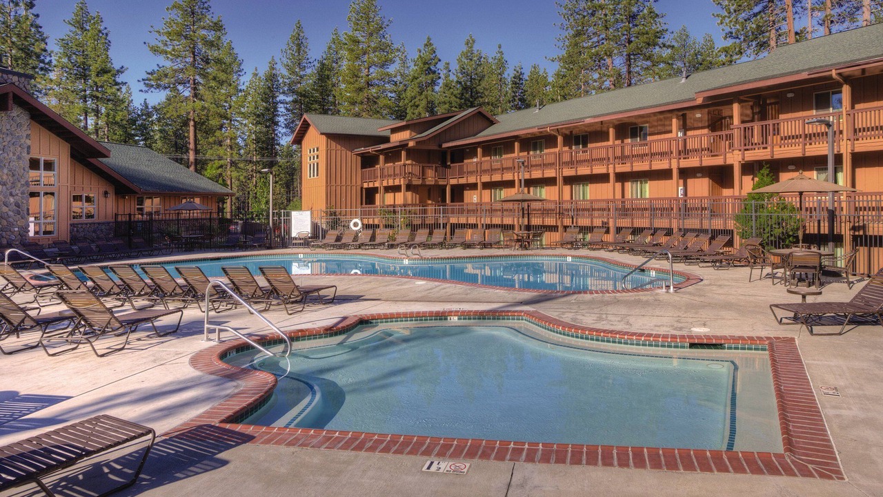 Photo of Outdoor in Round Hill Village