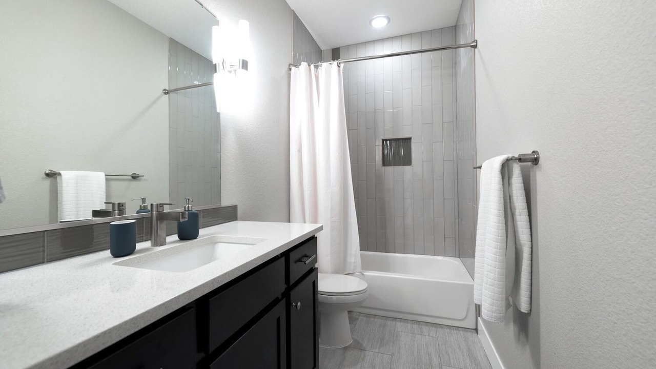 Photo of Bathroom in Jefferson Park