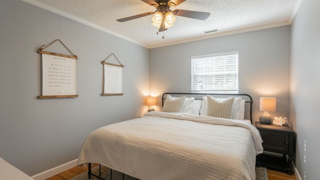 Photo of Bedroom in Middle Valley