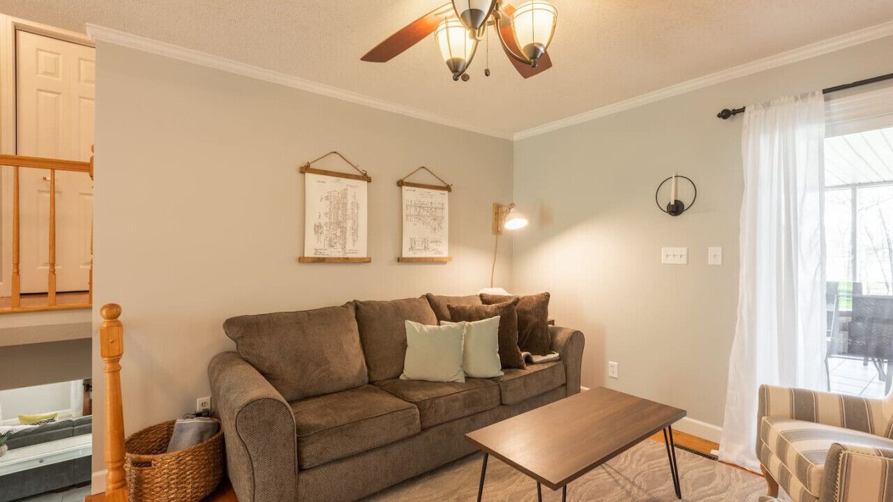 Photo of Livingroom in Middle Valley