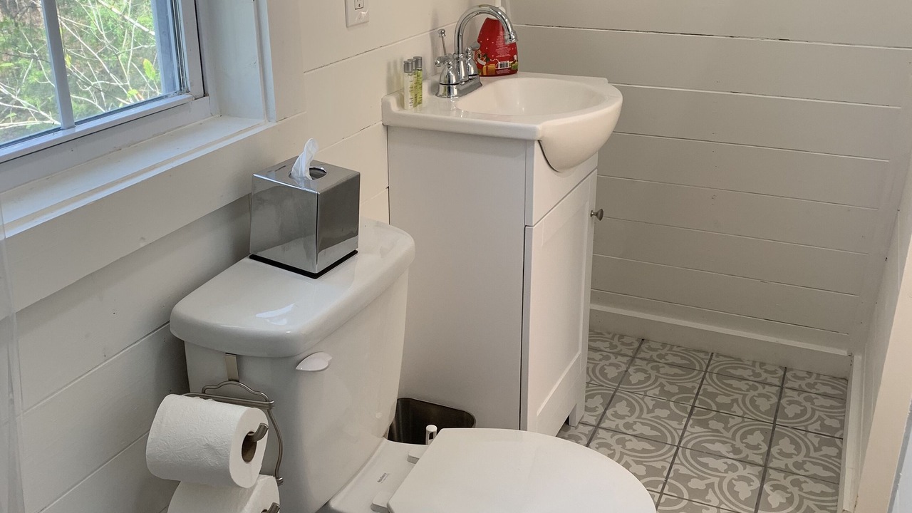 Photo of Bathroom in Scottsboro
