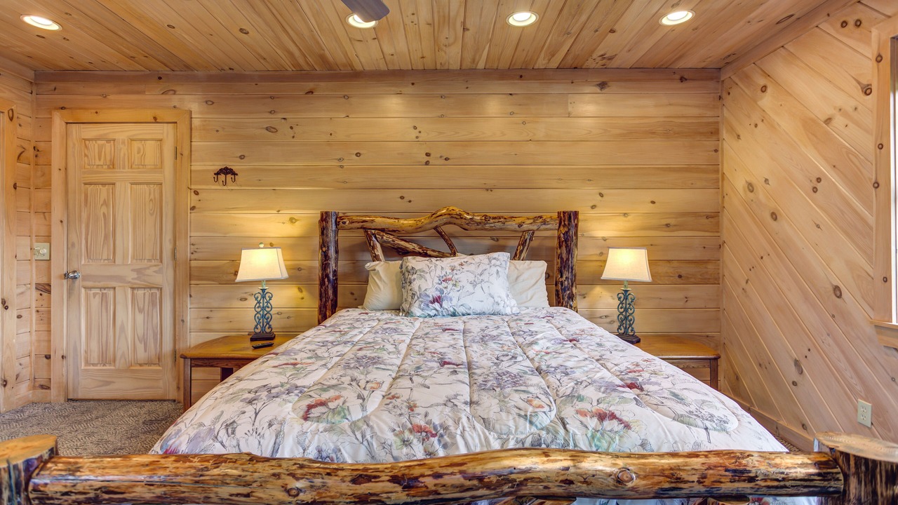 Photo of Bedroom in McCaysville