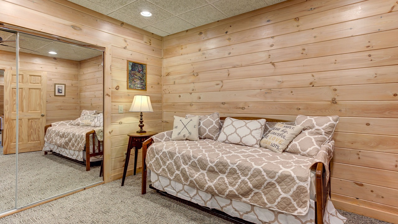 Photo of Bedroom in McCaysville