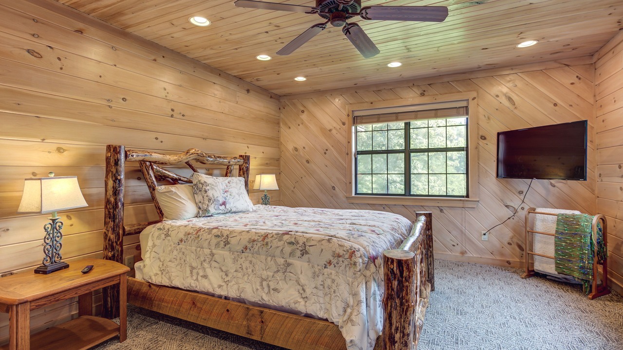 Photo of Bedroom in McCaysville