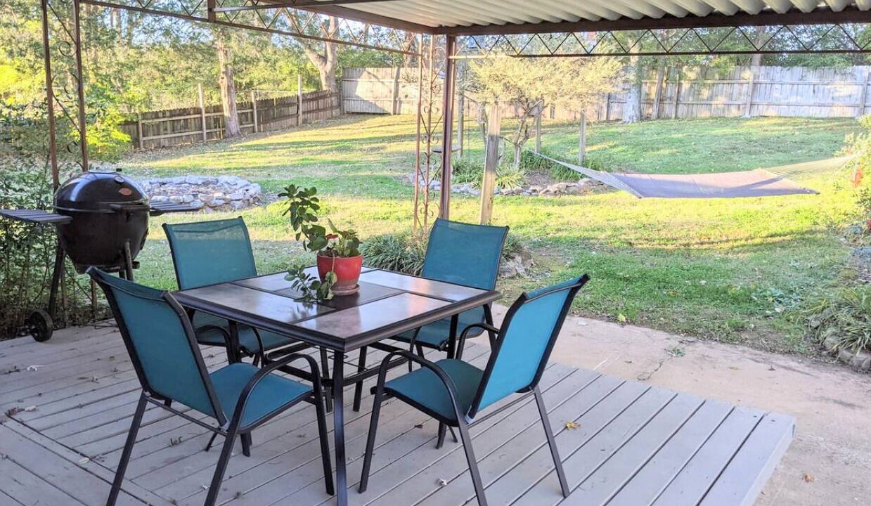Photo of Outdoor in Green Hill