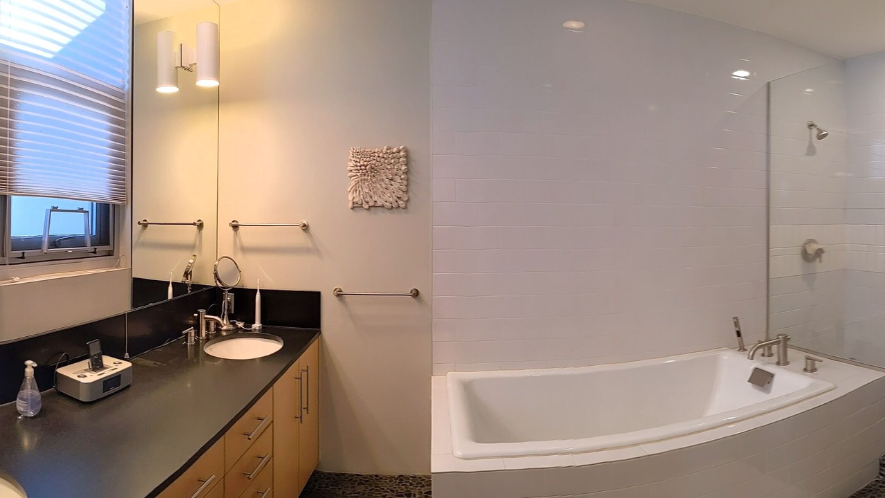 Photo of Bathroom in Huning Castle