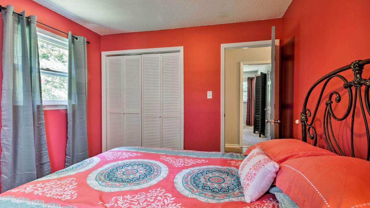 Photo of Bedroom in Elizabethton