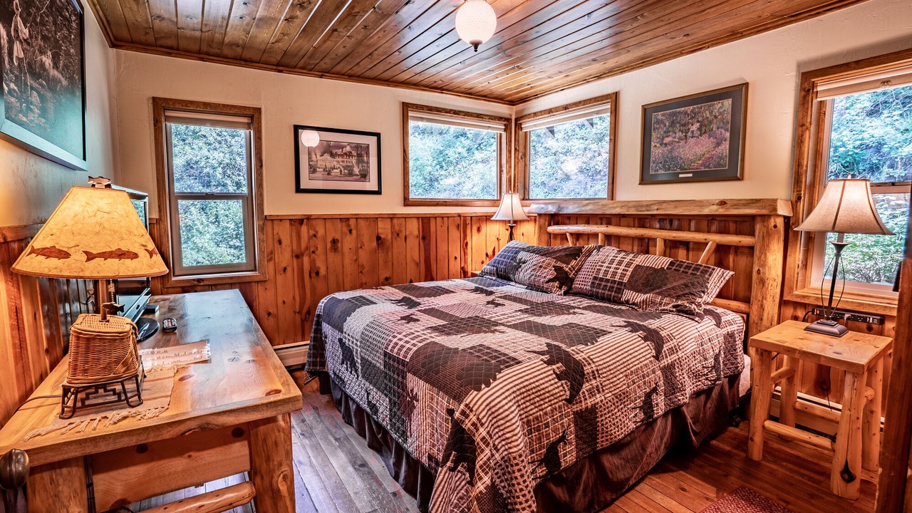 Photo of Bedroom in Evergreen
