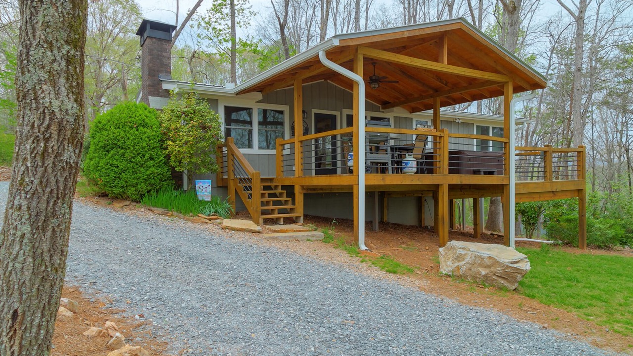 Photo of Others in Clarkesville