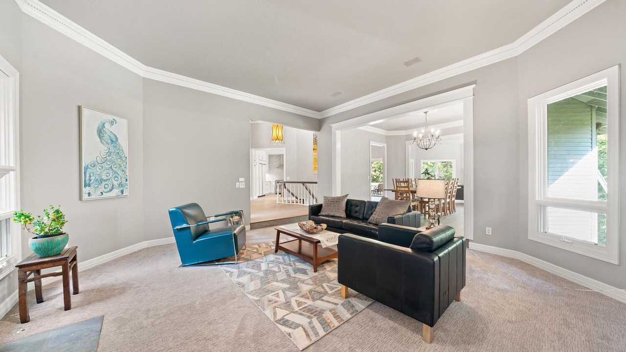 Photo of Livingroom in Country Club - North Shore
