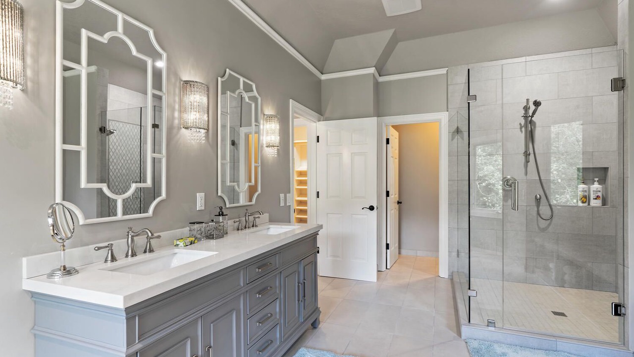 Photo of Bathroom in Country Club - North Shore