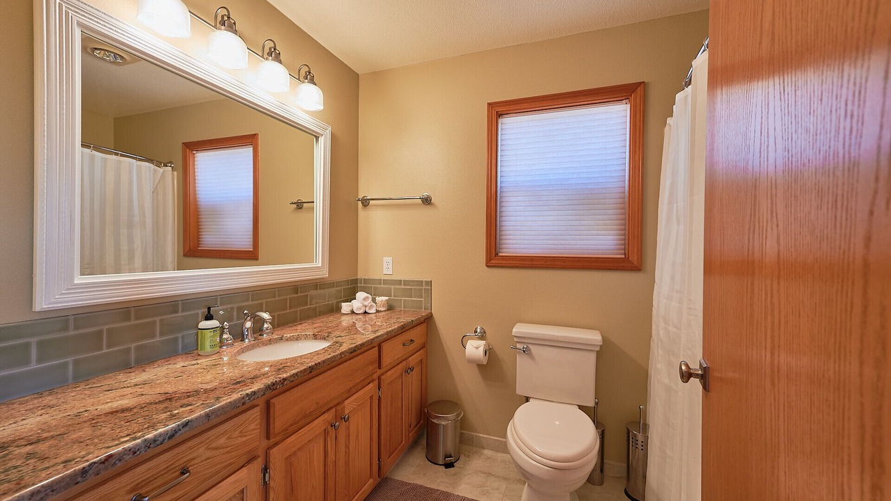 Photo of Bathroom in Yamhill