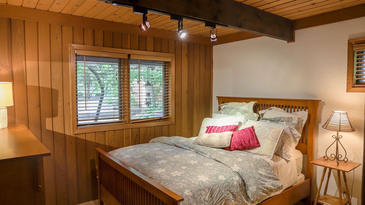 Photo of Bedroom in Lake Mills