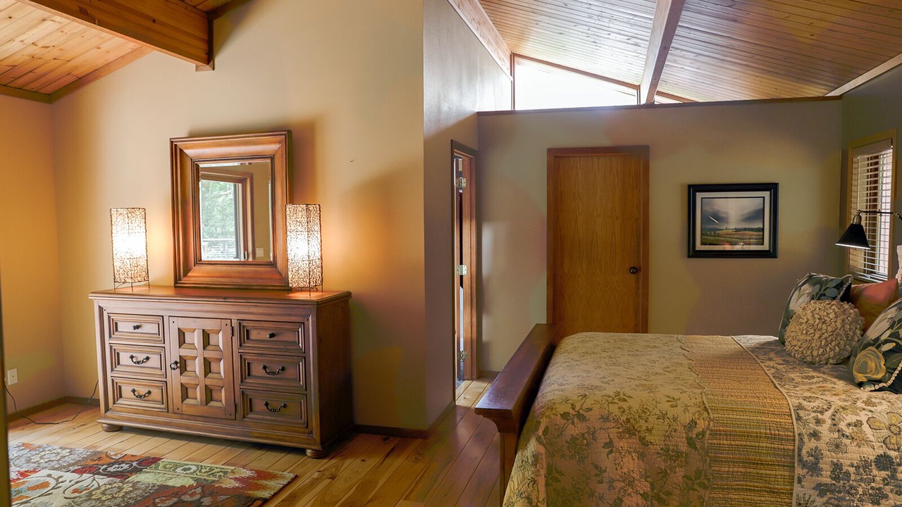 Photo of Bedroom in Lake Mills
