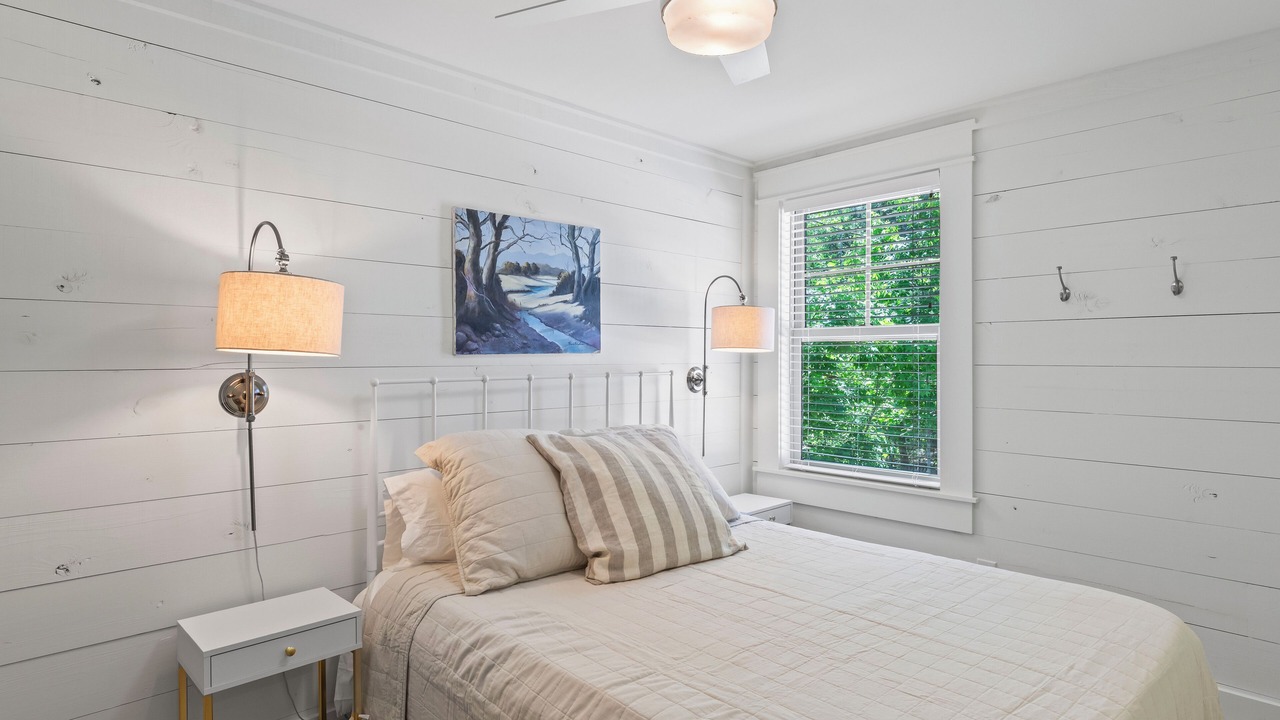 Photo of Bedroom in Pleasure Point