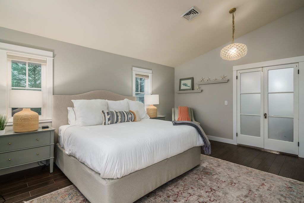 Photo of Bedroom in Manzanita