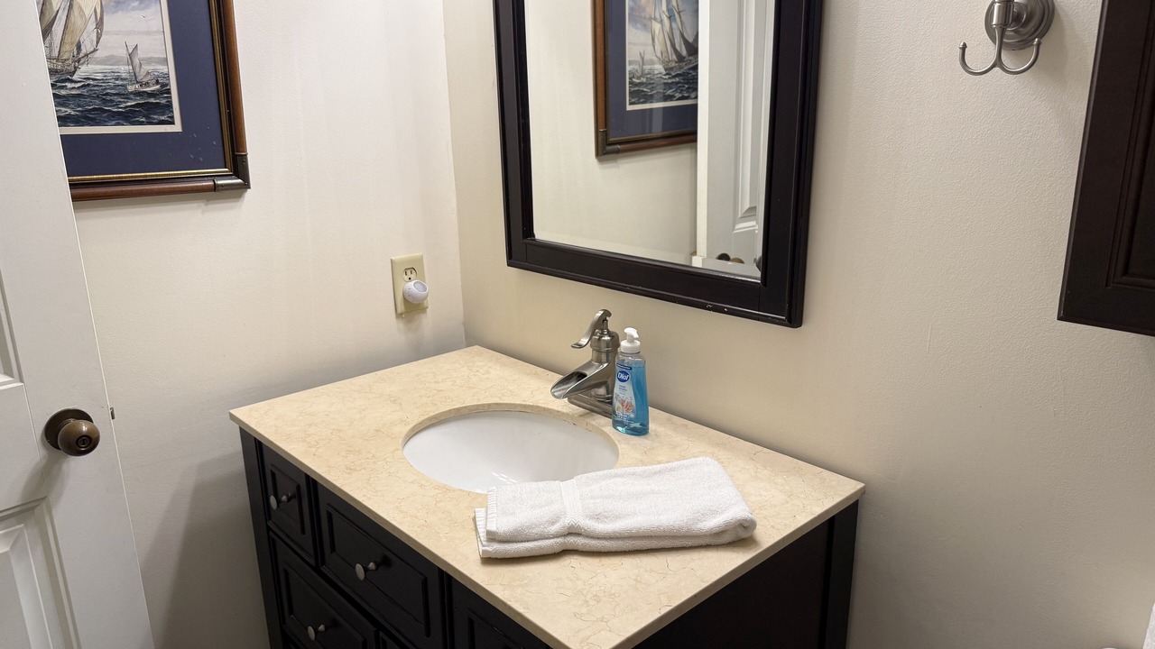 Photo of Bathroom in Saint Simons Island
