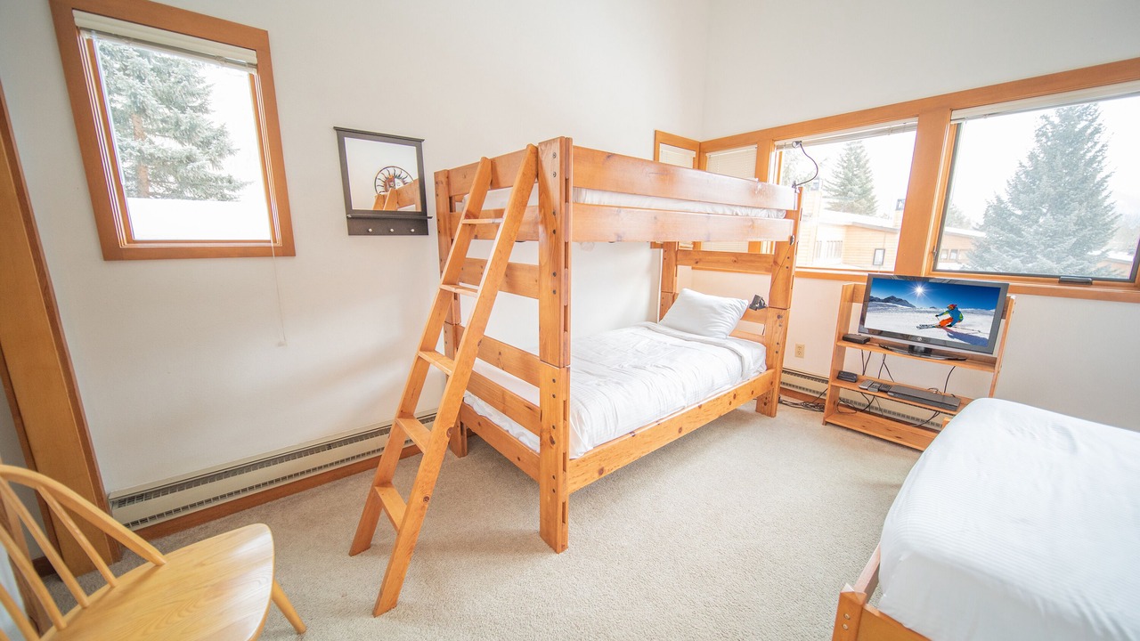 Photo of Bedroom in Keystone