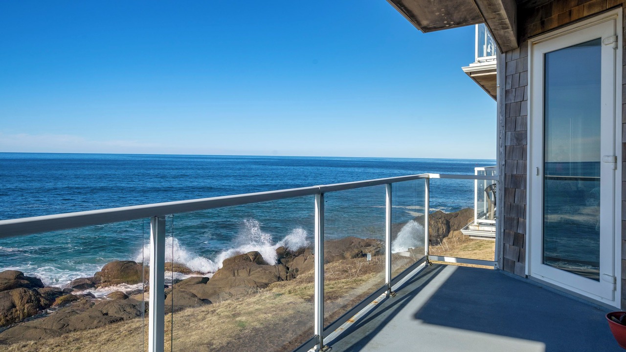 Photo of Patio Balcony in Depoe Bay