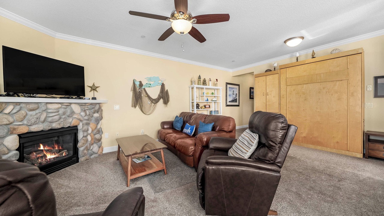 Photo of Livingroom in Lincoln City
