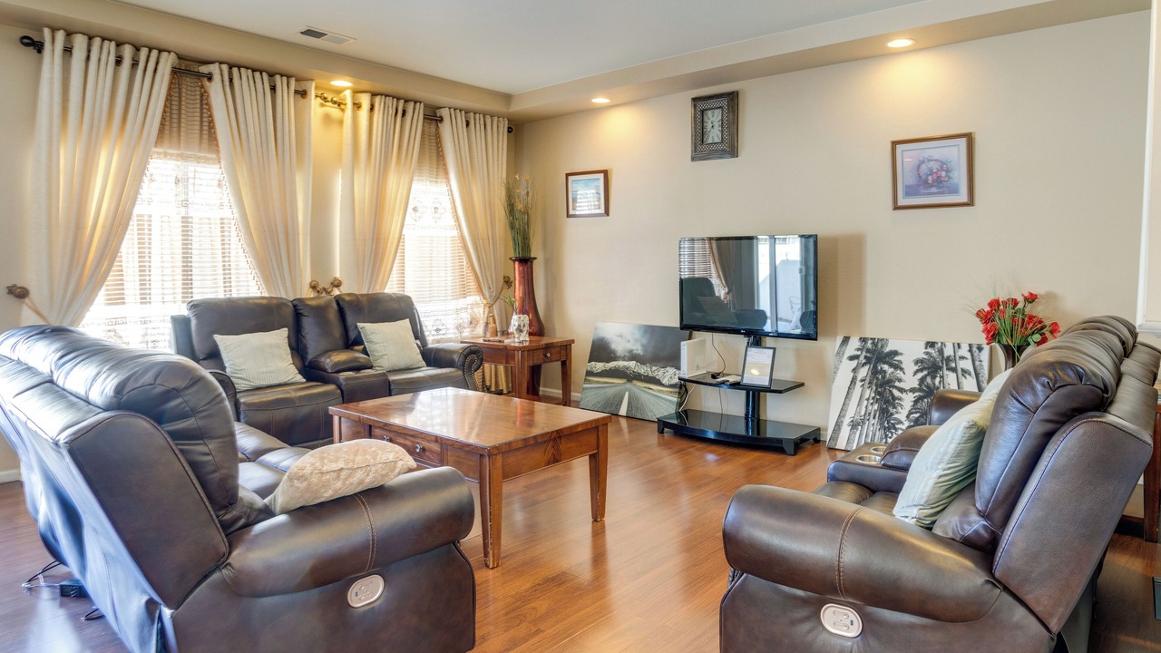 Photo of Livingroom in Green Valley Ranch