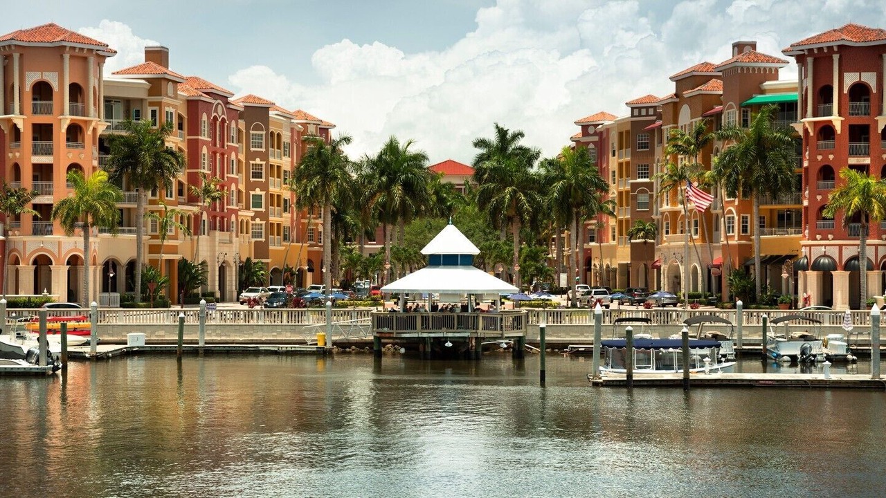 Photo of Others in Central Naples