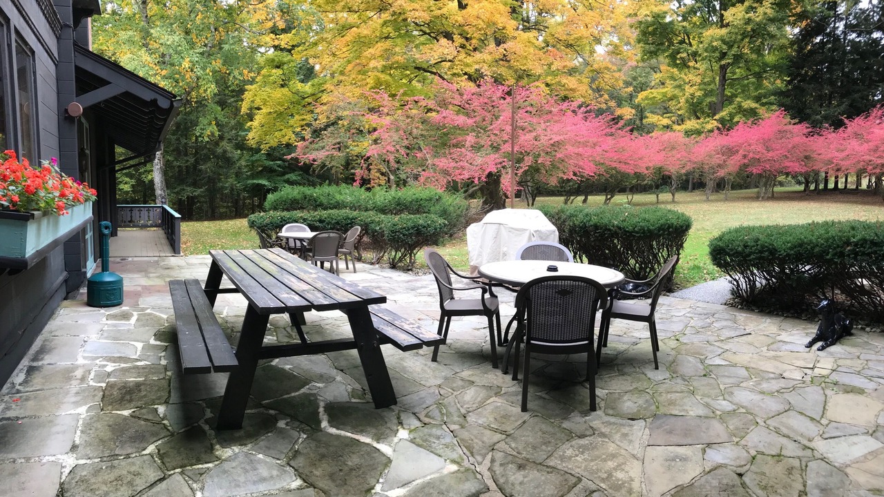 Photo of Outdoor in Hubbard
