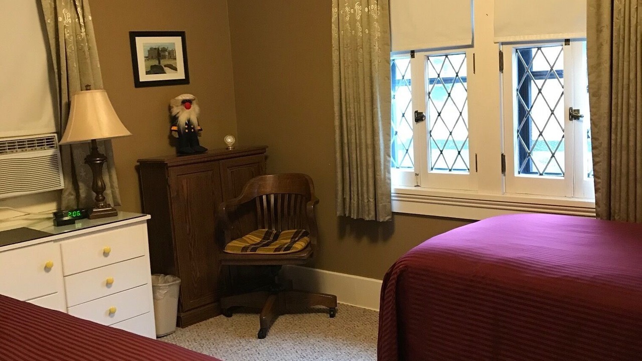 Photo of Bedroom in Hubbard