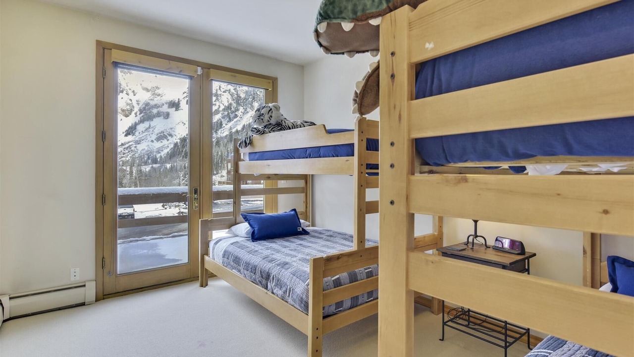 Photo of Bedroom in Salt Lake Mountain Resorts