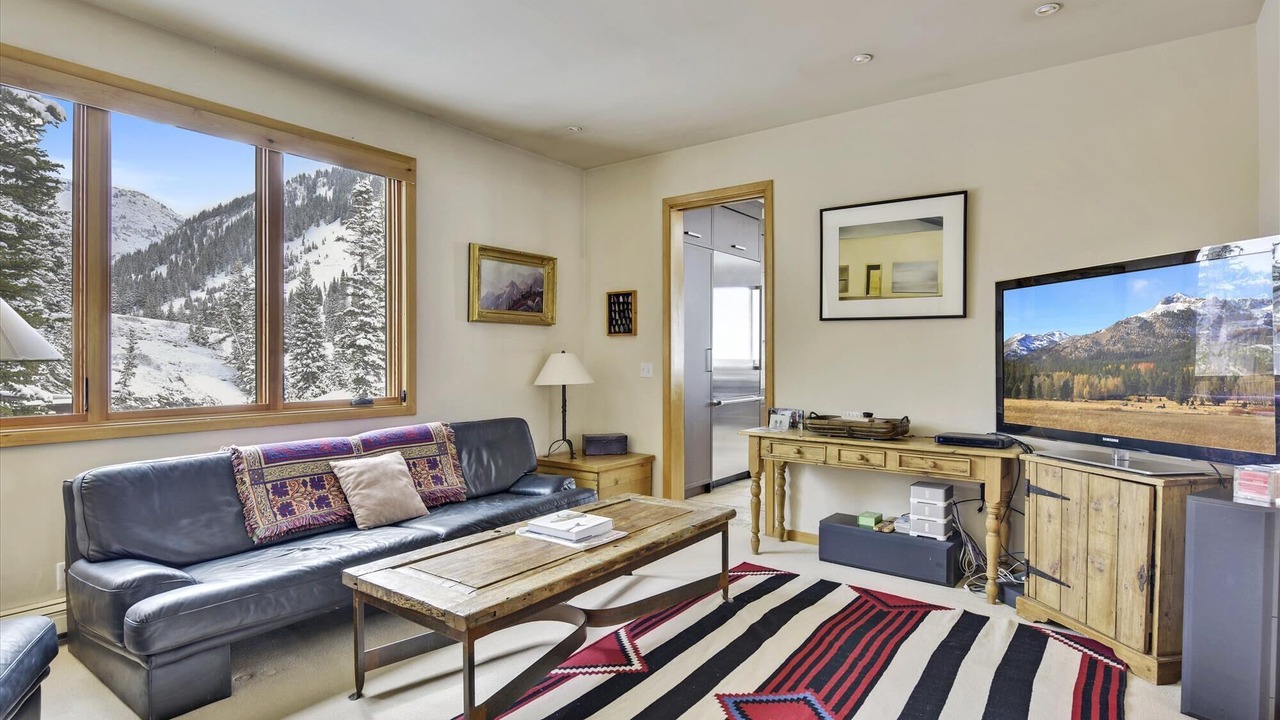 Photo of Livingroom in Salt Lake Mountain Resorts