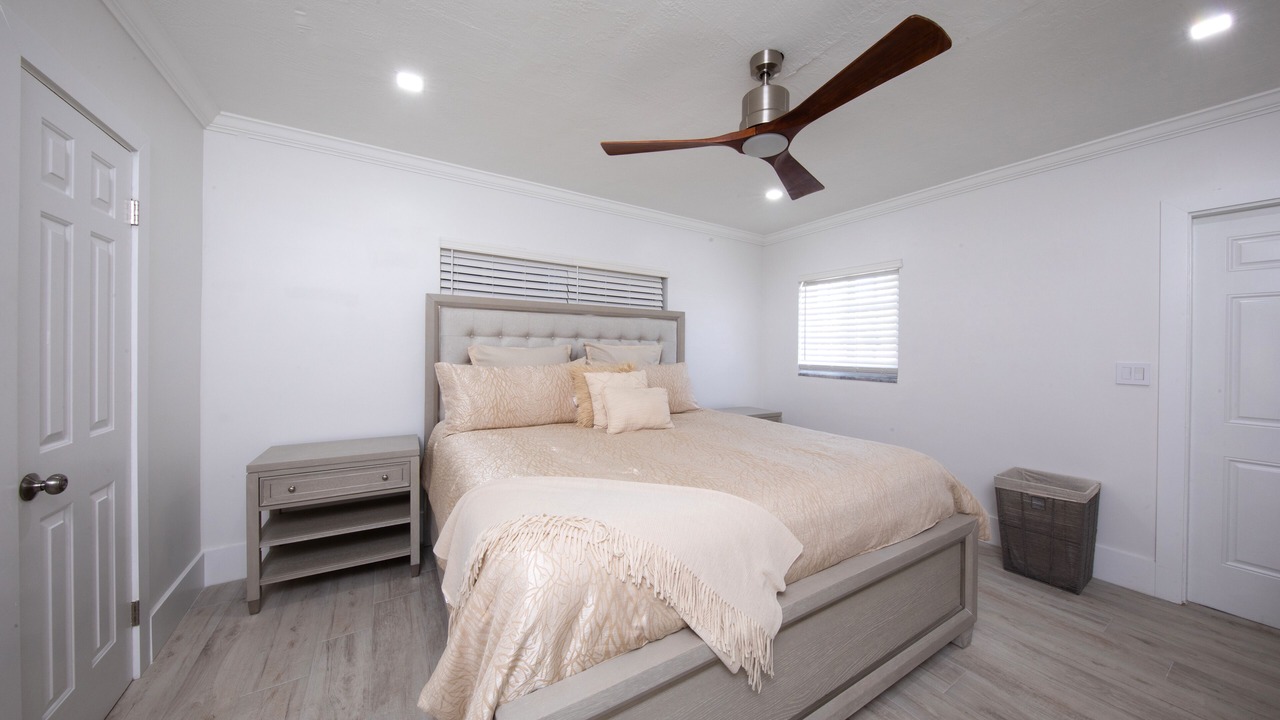 Photo of Bedroom in Downtown Hollywood