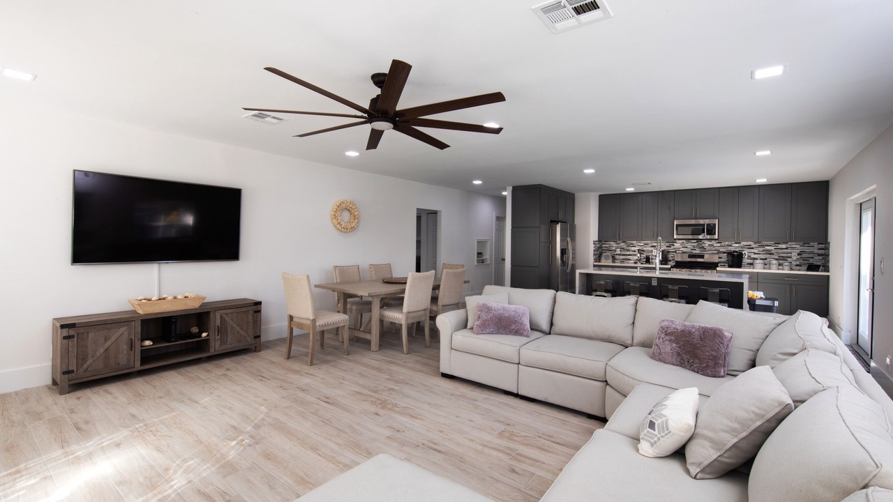 Photo of Livingroom in Downtown Hollywood