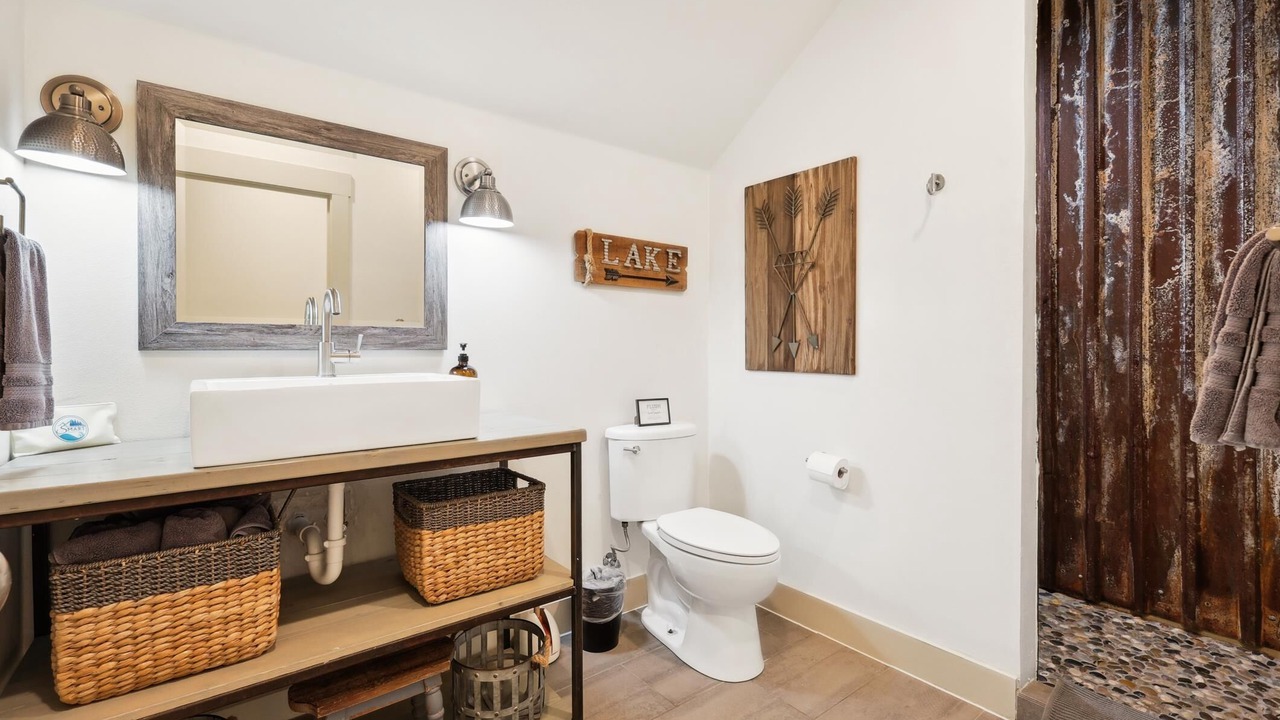 Photo of Bathroom in Palo Pinto County