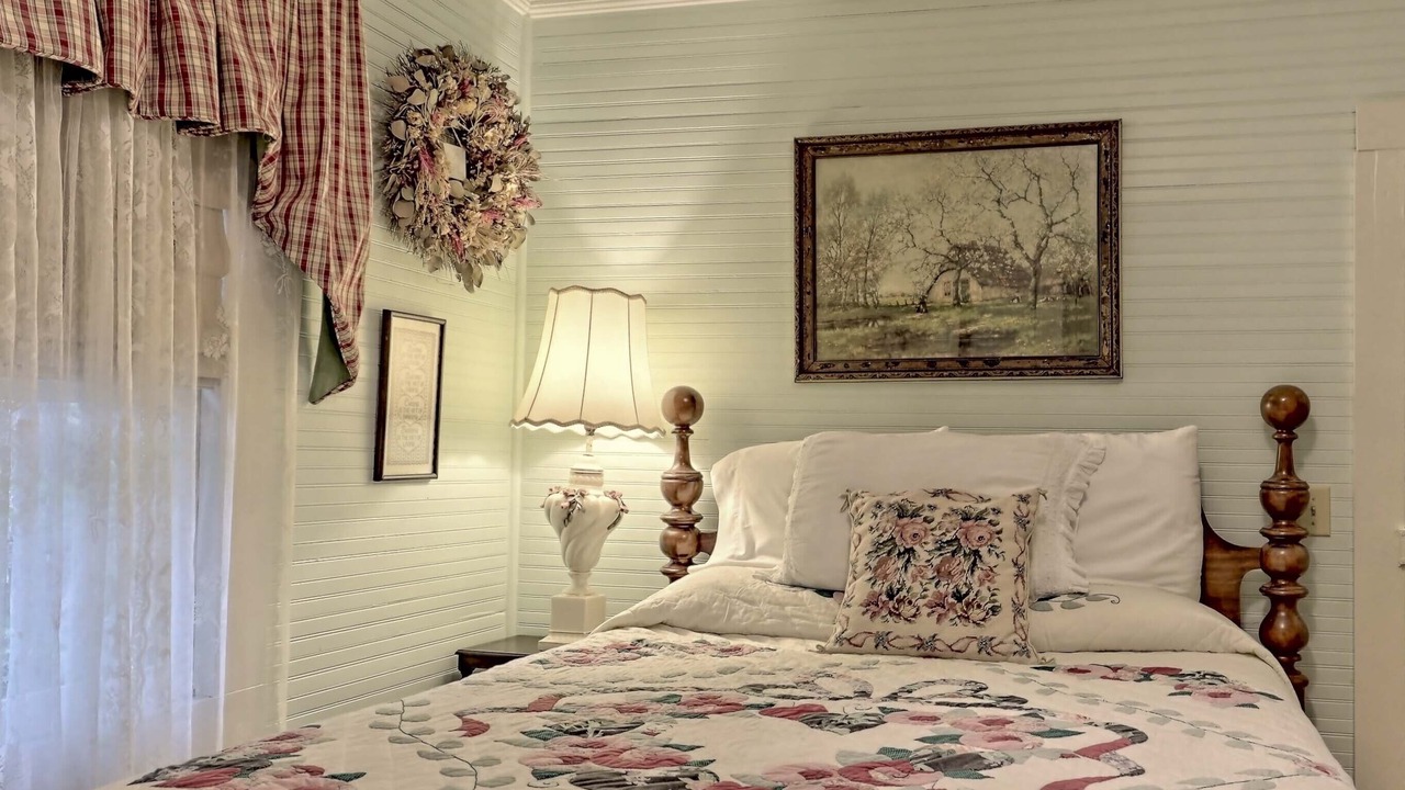 Photo of Bedroom in Clayton