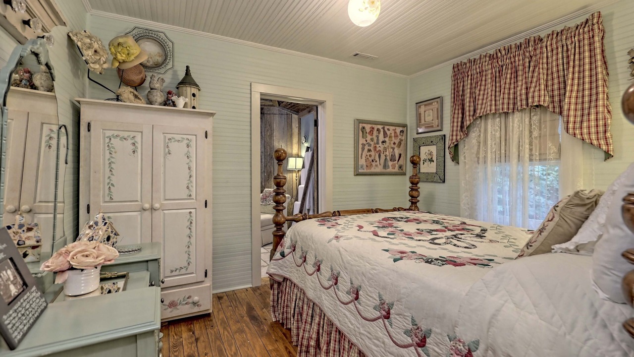 Photo of Bedroom in Clayton
